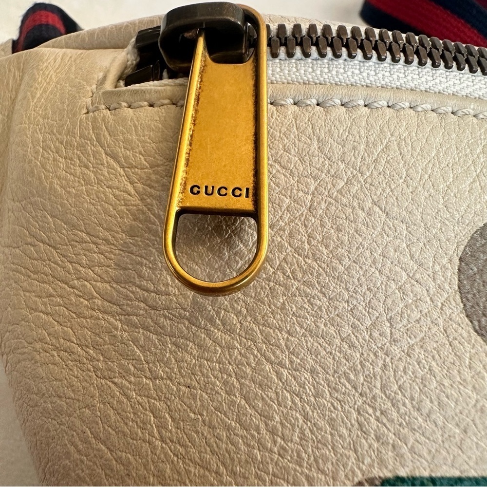 Gucci White Belt Bag with Navy and Red Strap - Picture 6 of 12